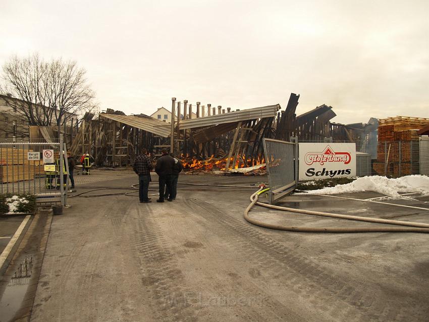 Grossbrand Holzlager Siegburg Industriestr P293.JPG